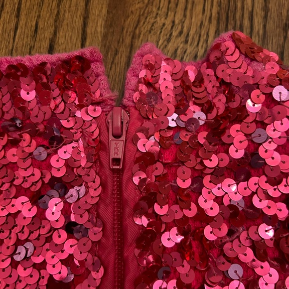 Pink sequin majorette uniform - Picture 5 of 9